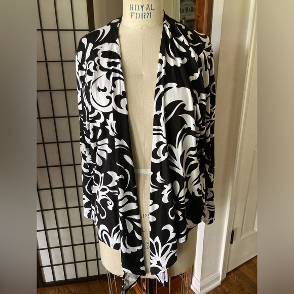 NEW Belle by Kim Gravel Tie Front Shrug Cardigan Nylon Spandex PL Wear open/tied - Picture 1 of 9
